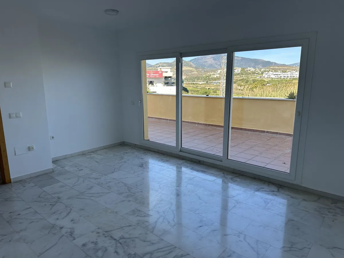 ea034f4e-967b-49bd-95b0-496c22317172