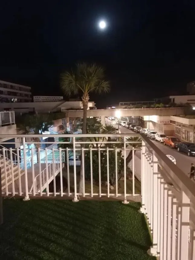 0a9c5341-0949-469a-b693-ef585b1d0d30