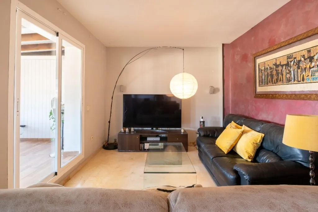 853057fe-7ba5-48db-9709-099a07e46b35