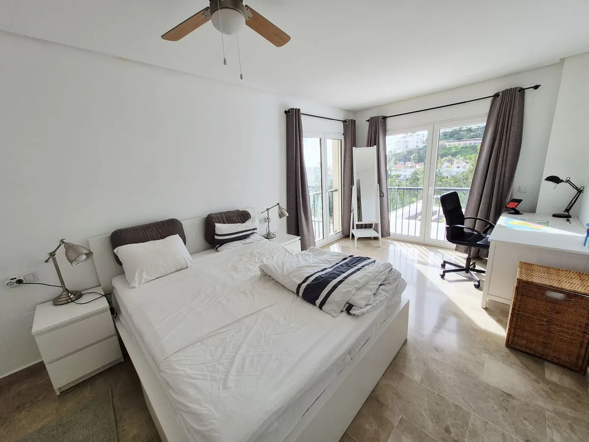 0fd460fe-1051-4fd7-a908-315d1d87fa6e