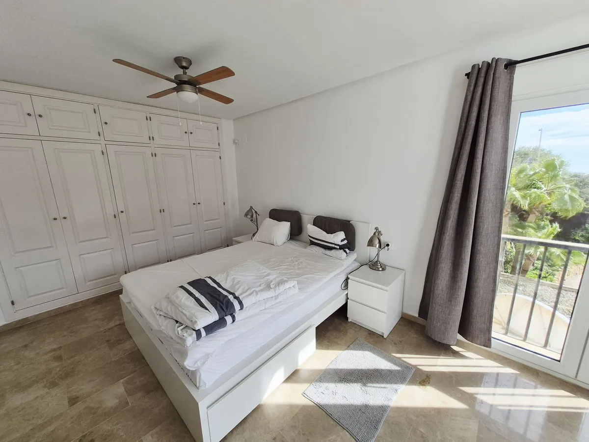 1261fd25-f55c-4df9-8f30-de8b18cce888