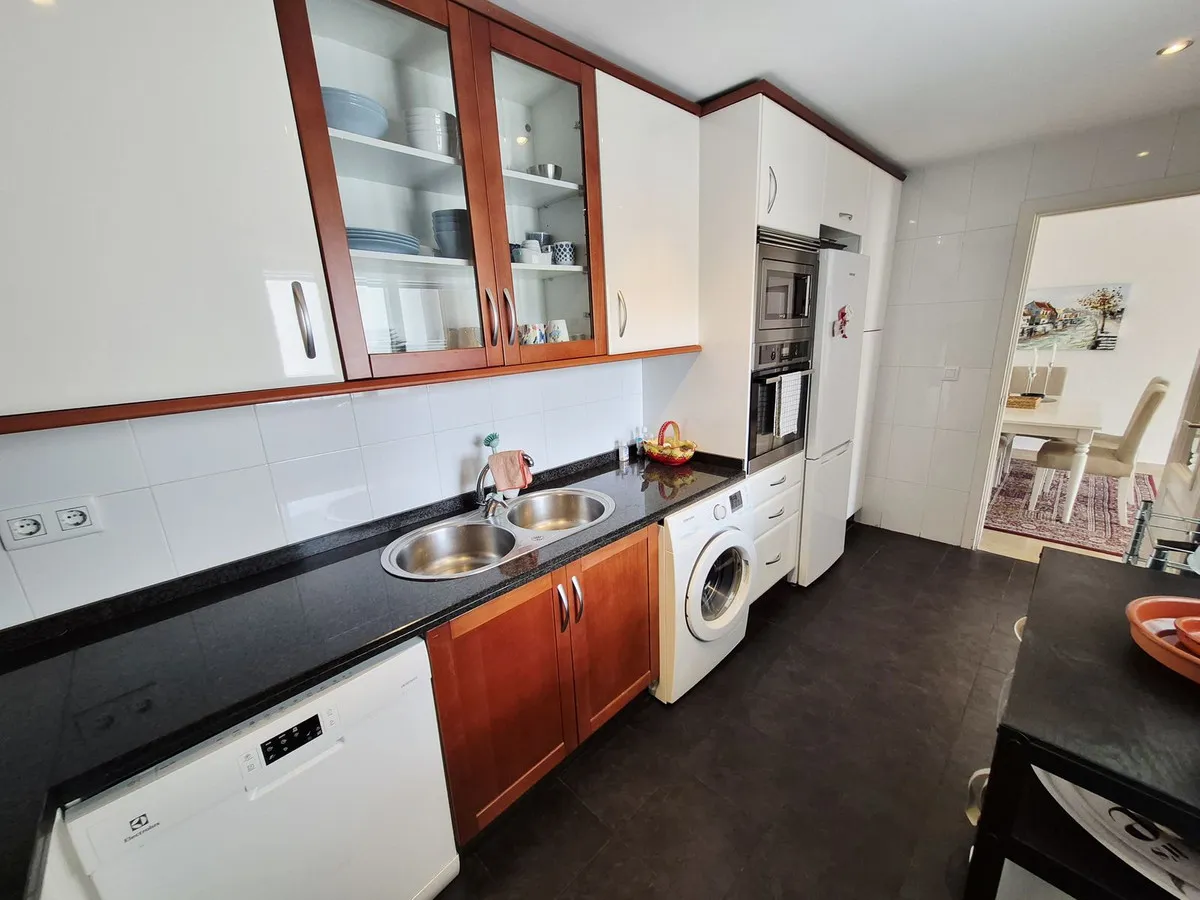 8b6695ae-868d-4992-a0a4-5588fb09b78a