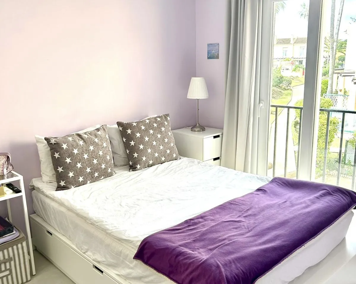 425dfff4-a4cb-407c-9e5e-39119d5d14fa