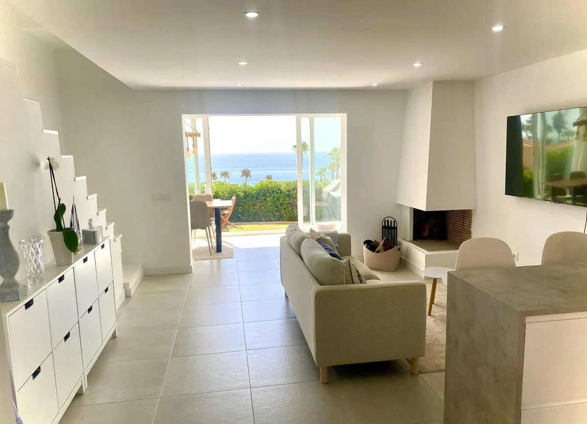 79a6c570-2a80-481c-ba89-7d07c2c6c146