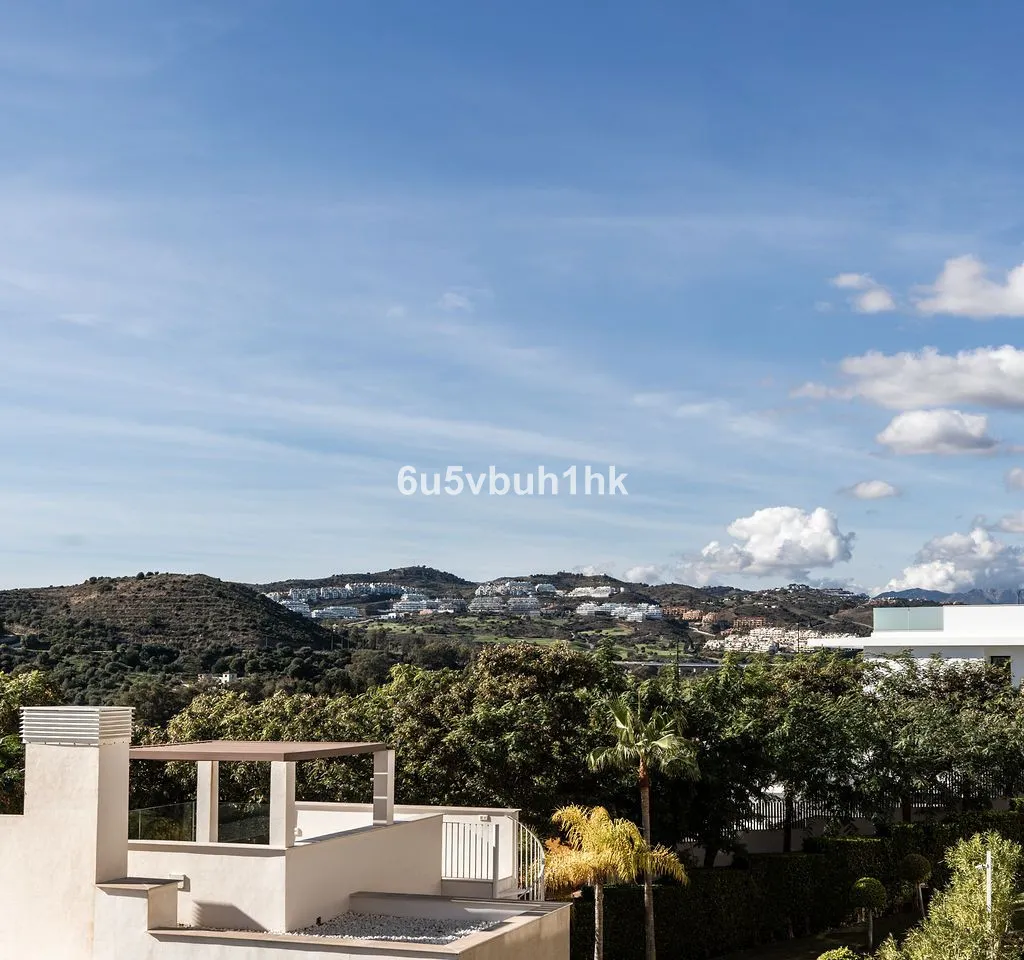 e9848e1f-86f6-47de-8811-3efb95fecb18