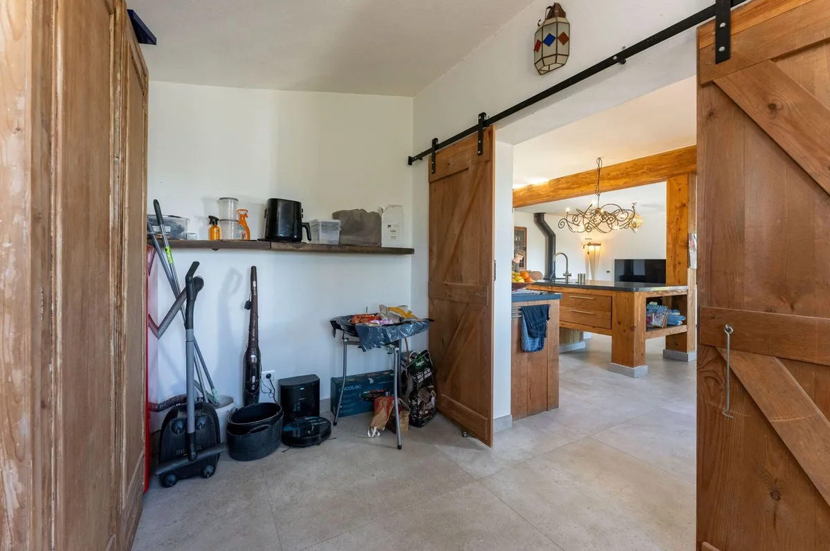 11c071ff-7e9a-4bf1-b948-efa2602d625a