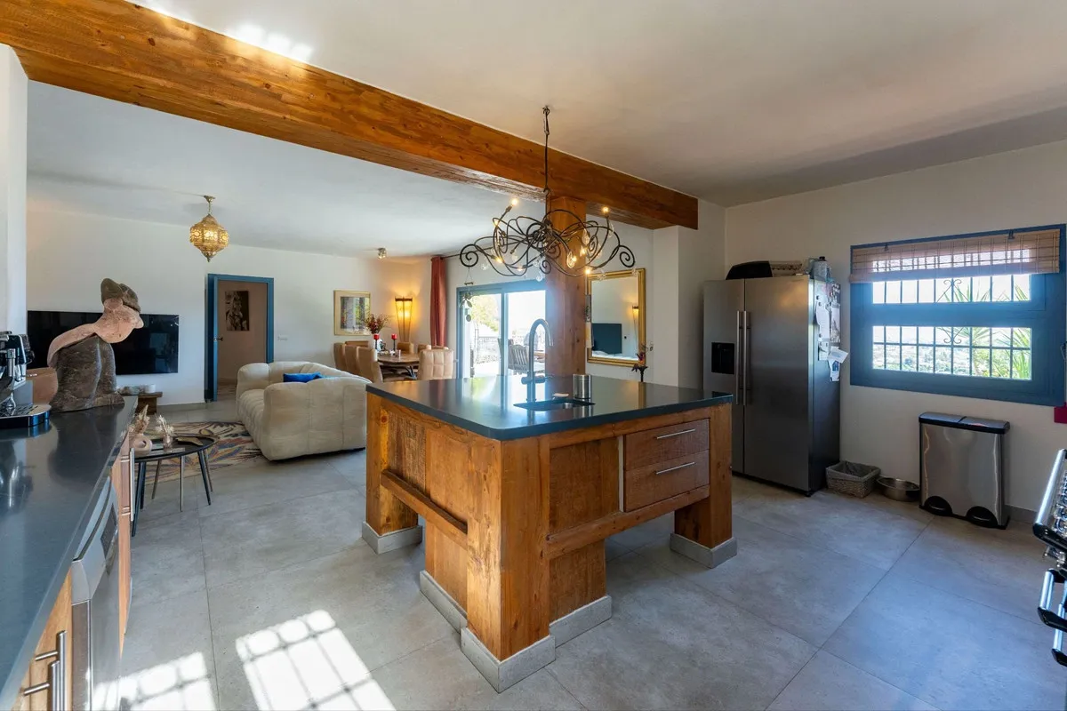 193d7b77-2896-4acf-92cf-262d4753bf72