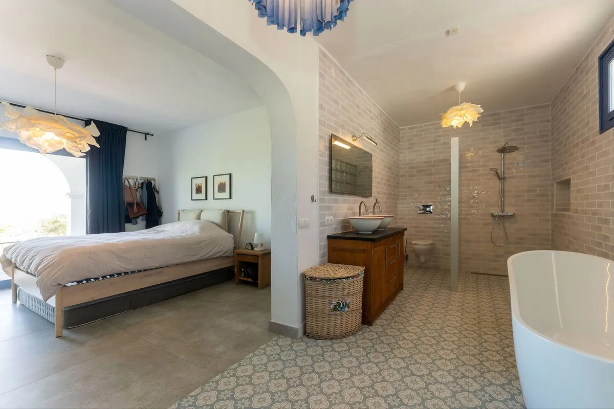 26aacb2e-f4b8-4d07-b586-84e719bb552f