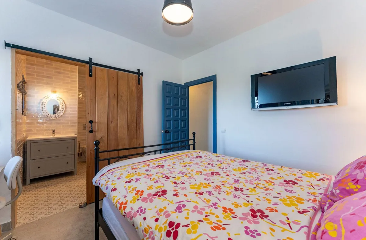 5eec7a80-192a-43e5-ba25-85e7a57d9597