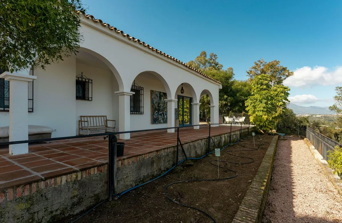 771ecbbe-6a45-4e41-8d82-7bb2374c4a0a