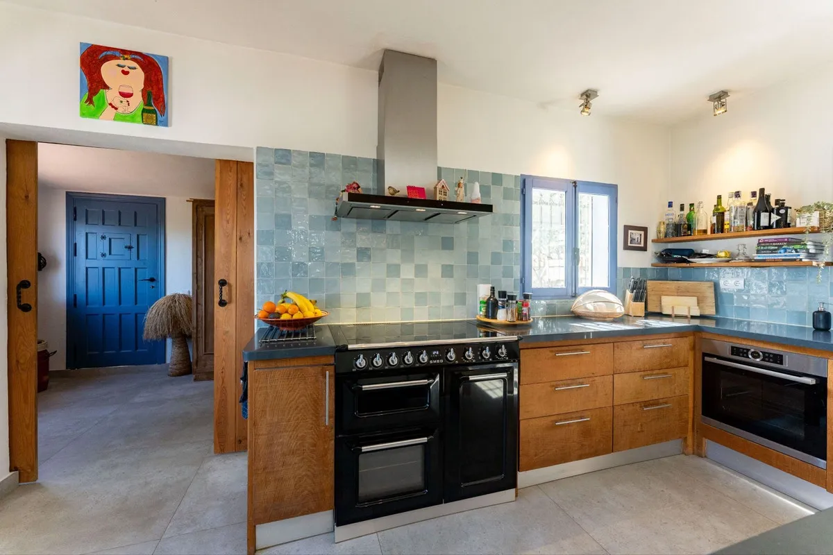 7e08b56f-67a5-43f9-8c19-f23f835331ce