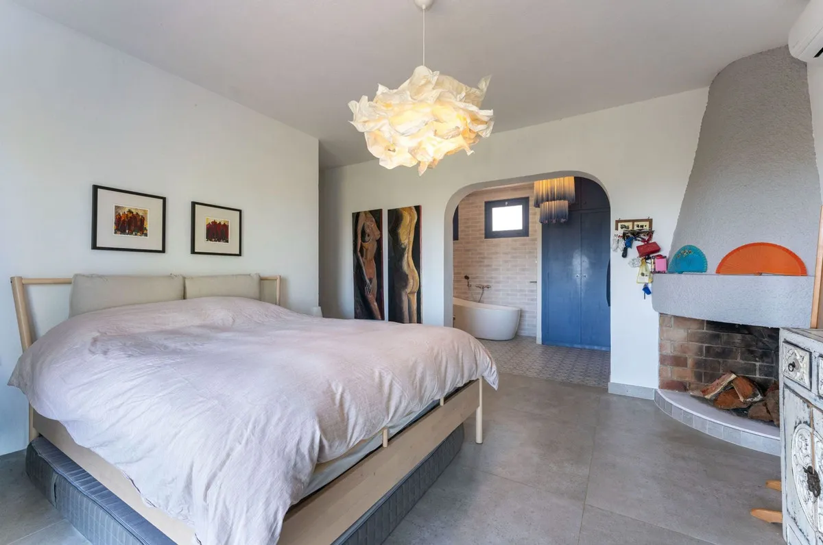 add6d207-f3ff-4d13-ba0a-a59925679cf0