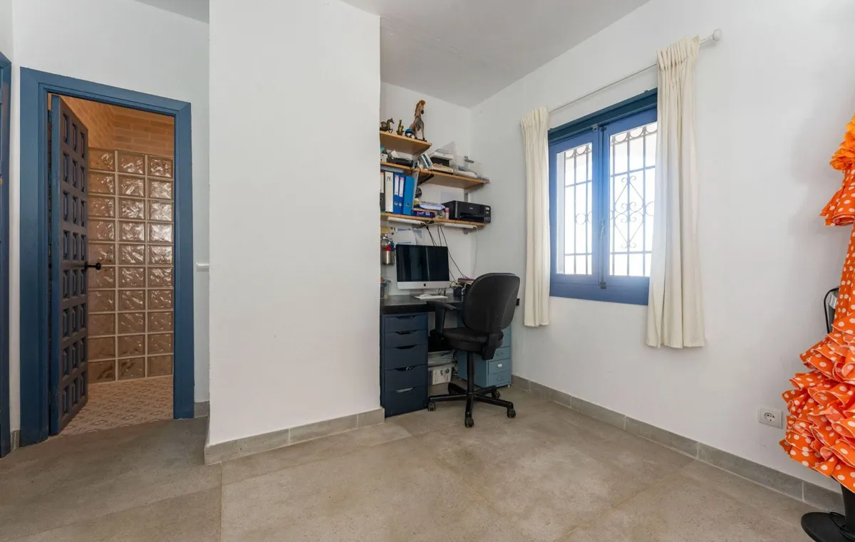 d3c8b08e-e7d3-407a-81cf-626ca2243b26