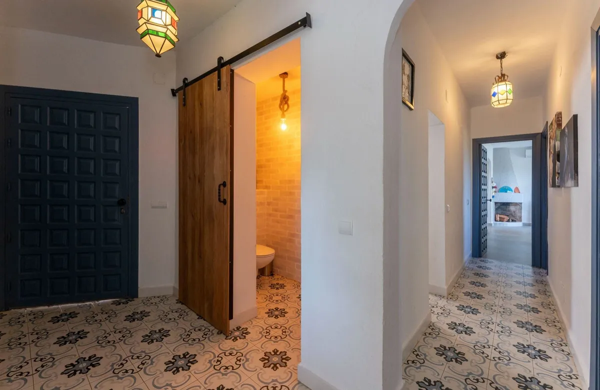 e2f8f140-cae7-45ff-b4cf-e2609410cdf7