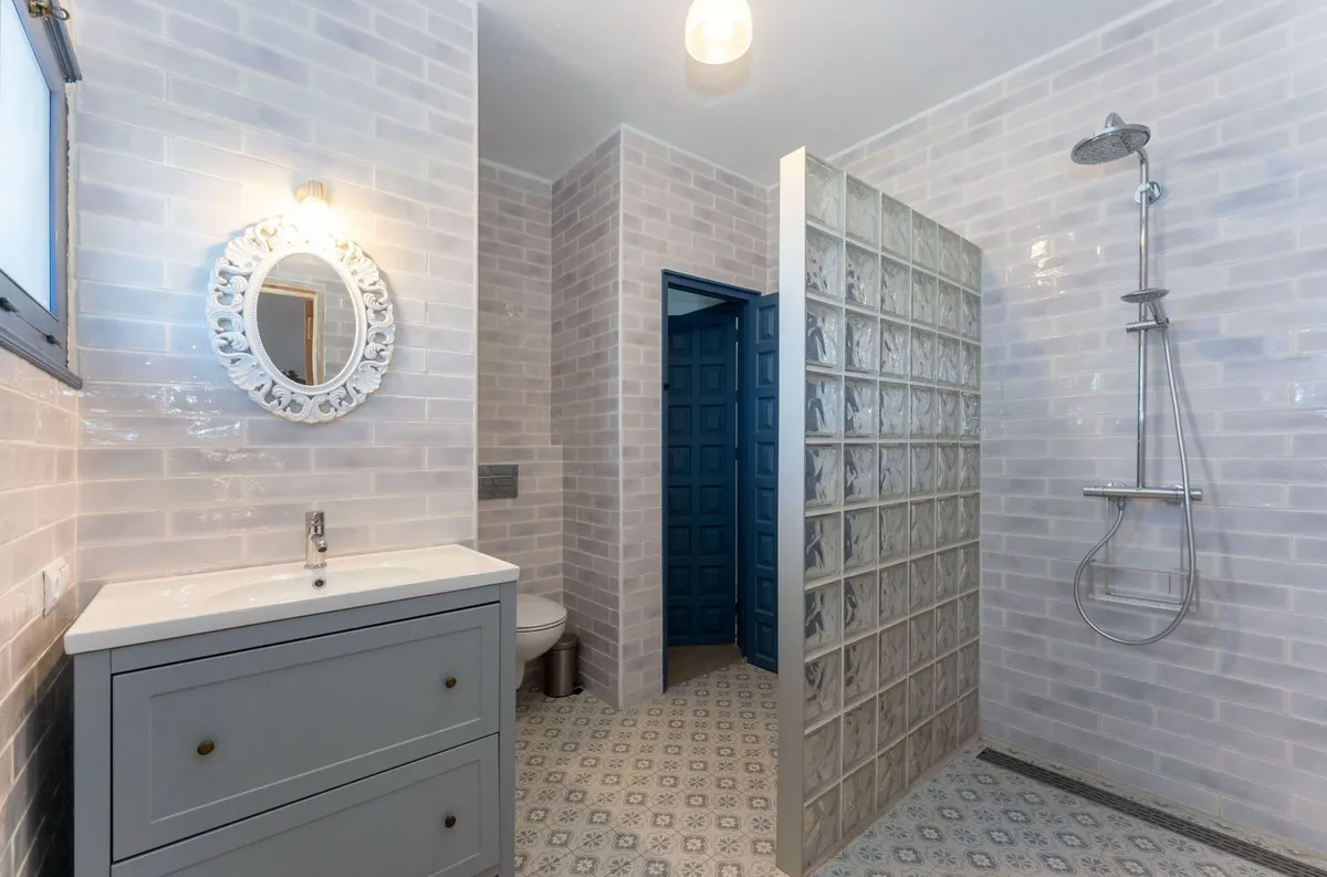 f6a479e3-3c90-460a-8723-d28c2d9f246e