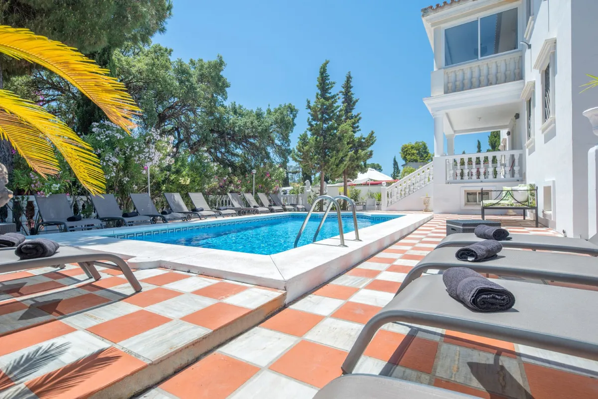 9a250b7f-f986-41c6-ba66-b91729084d5d