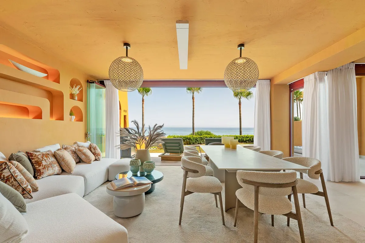 793c93d2-123a-4f7e-956e-74fb1d5975d9