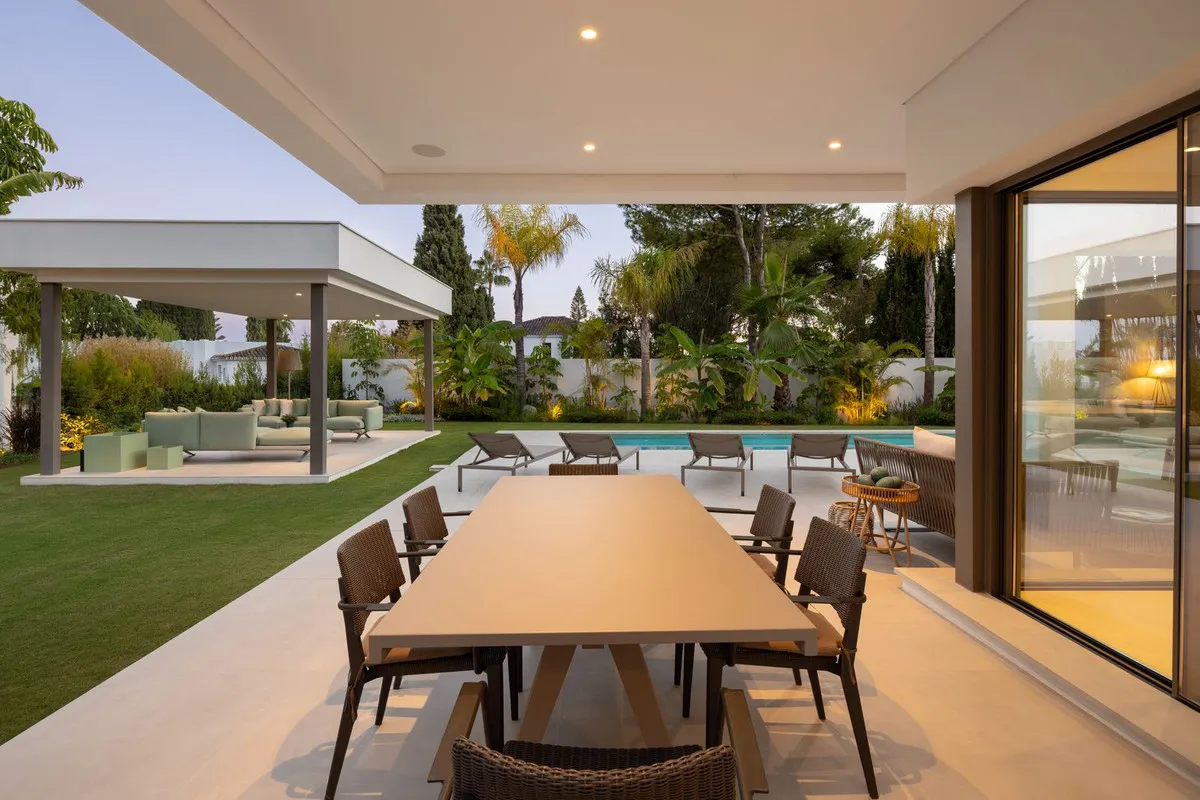 6caaf44b-49da-49e7-aac0-74a2d93f6f5b