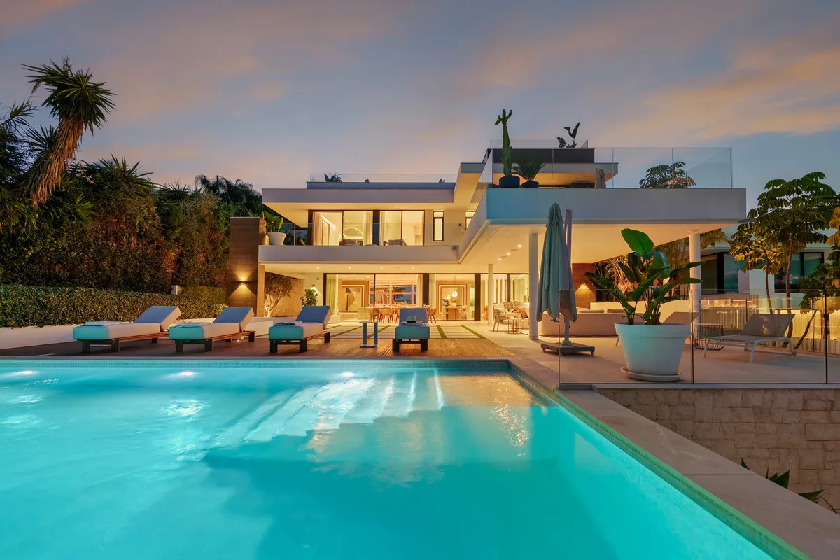 4e6d8d5e-af49-4fb3-aad1-9a5e8605236a