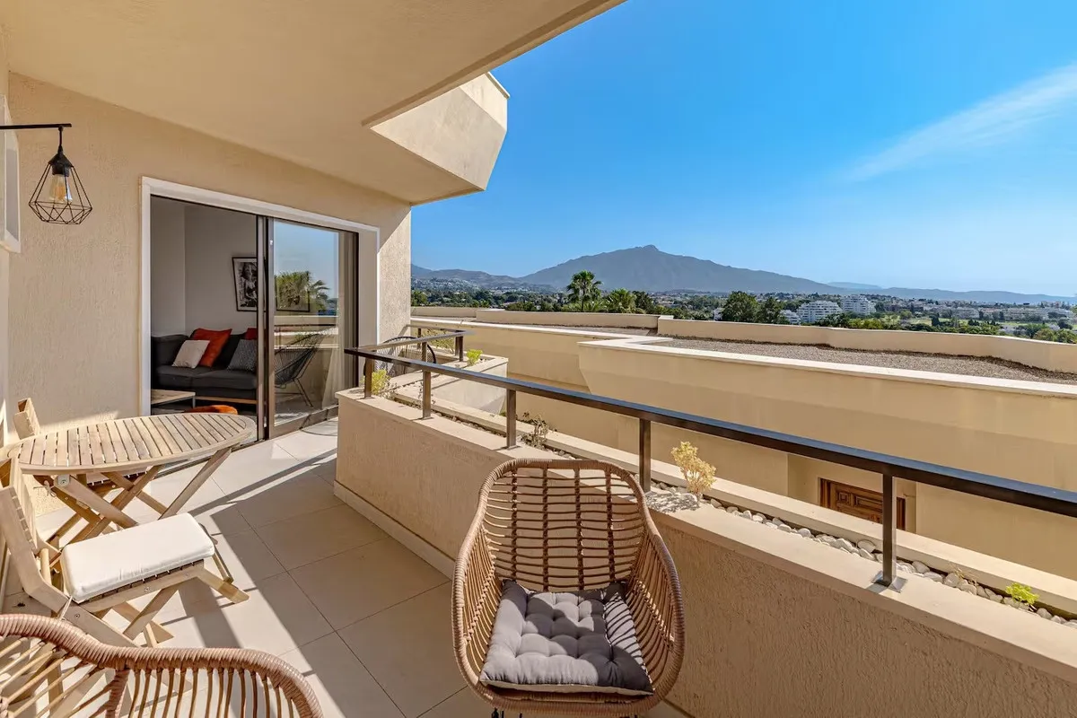 abc4b1de-3047-46e5-b909-bb4a23385d3b