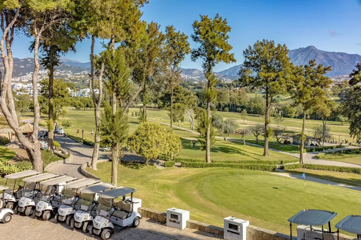 b2f7a0f5-9167-4cd3-a3b7-6f23d6a98fb6