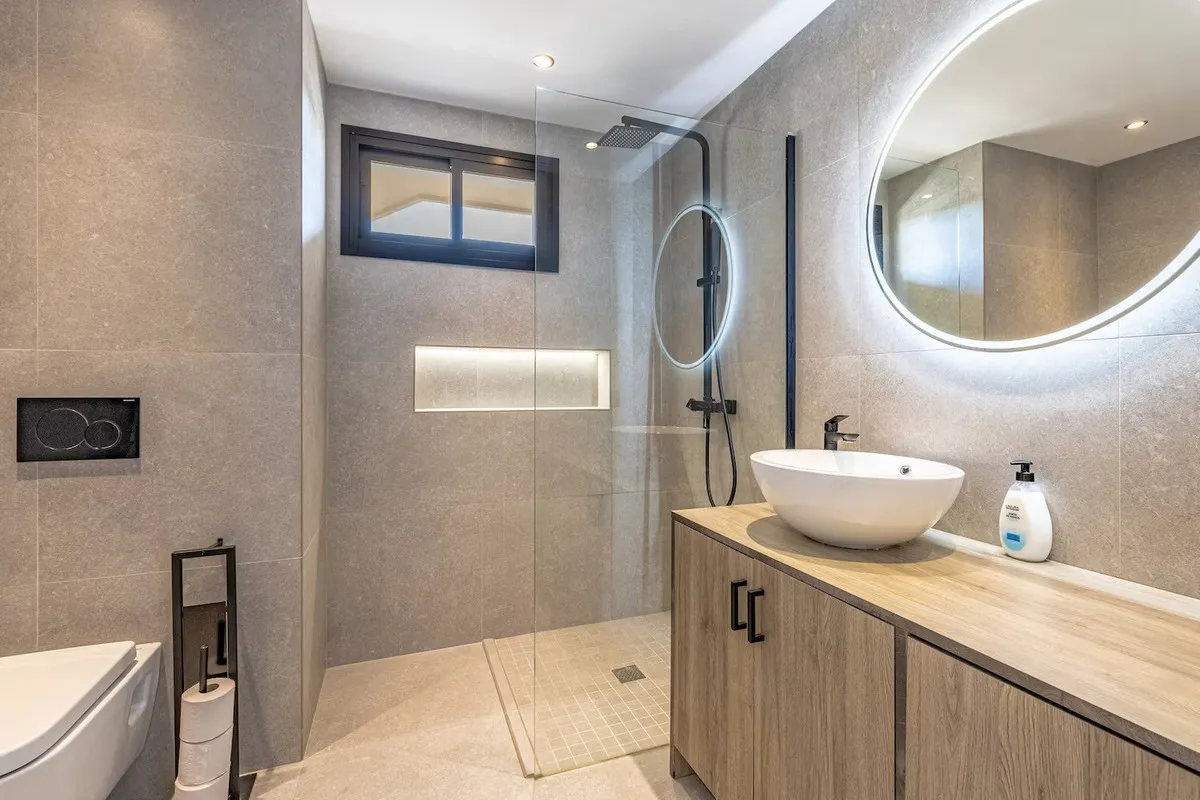 fecce016-f63c-469c-9f53-aa29cc8d6100