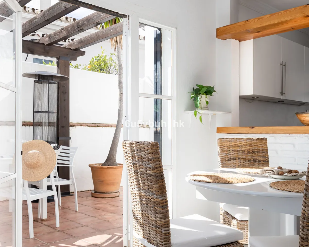 73bdb321-56a5-48f0-ad95-e2dd726d6928