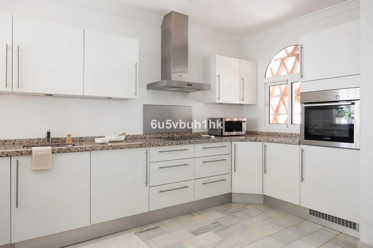 9cc535fa-5d67-4edc-91f0-837342832044