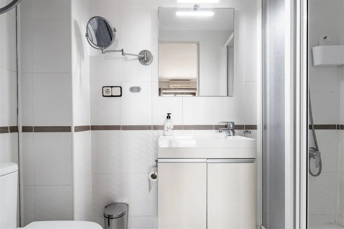 c2b7acfb-df0f-4716-bf50-c5cc18fba9d1