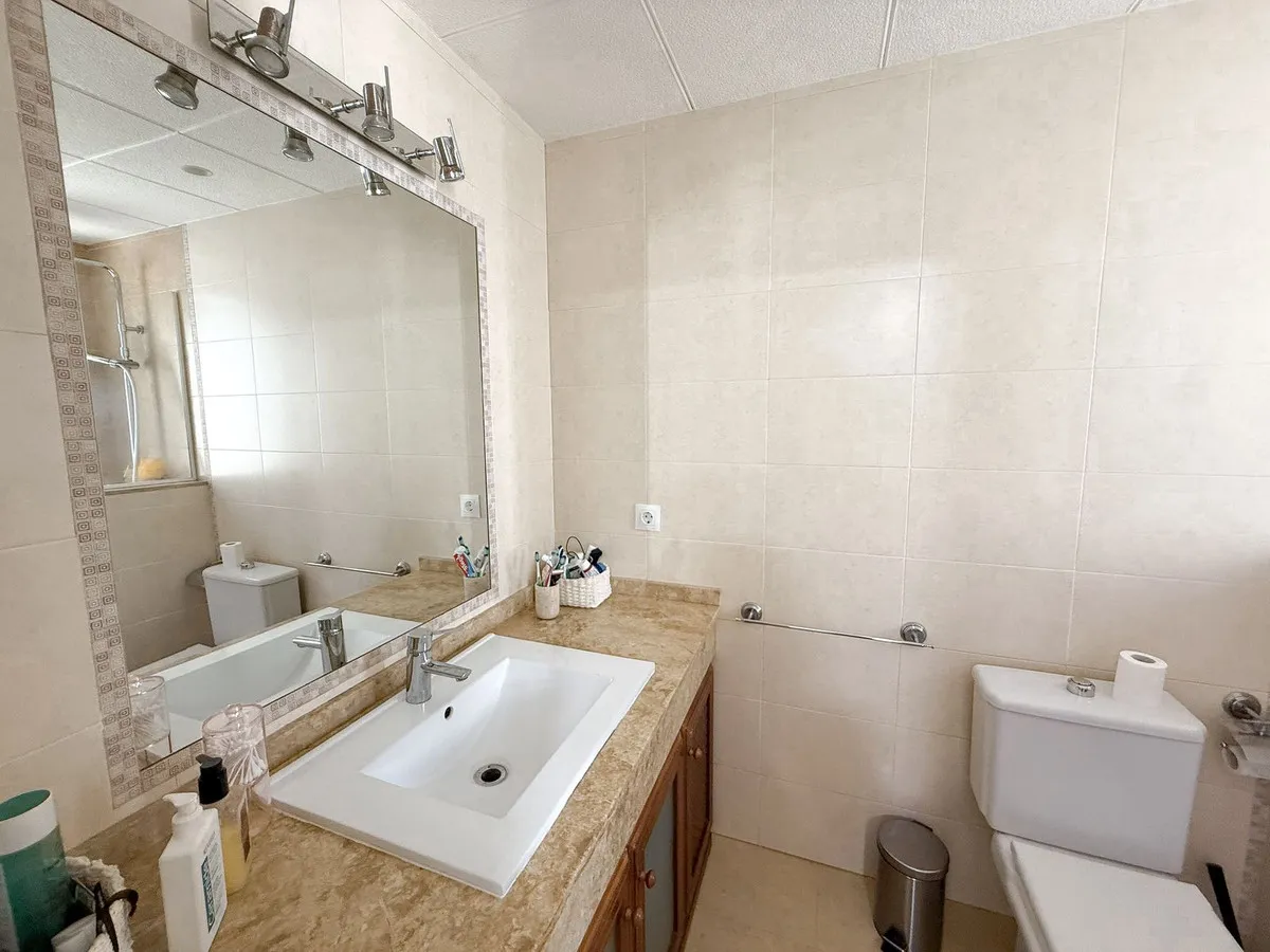 1b481ba1-c480-4150-a858-2b954352912e