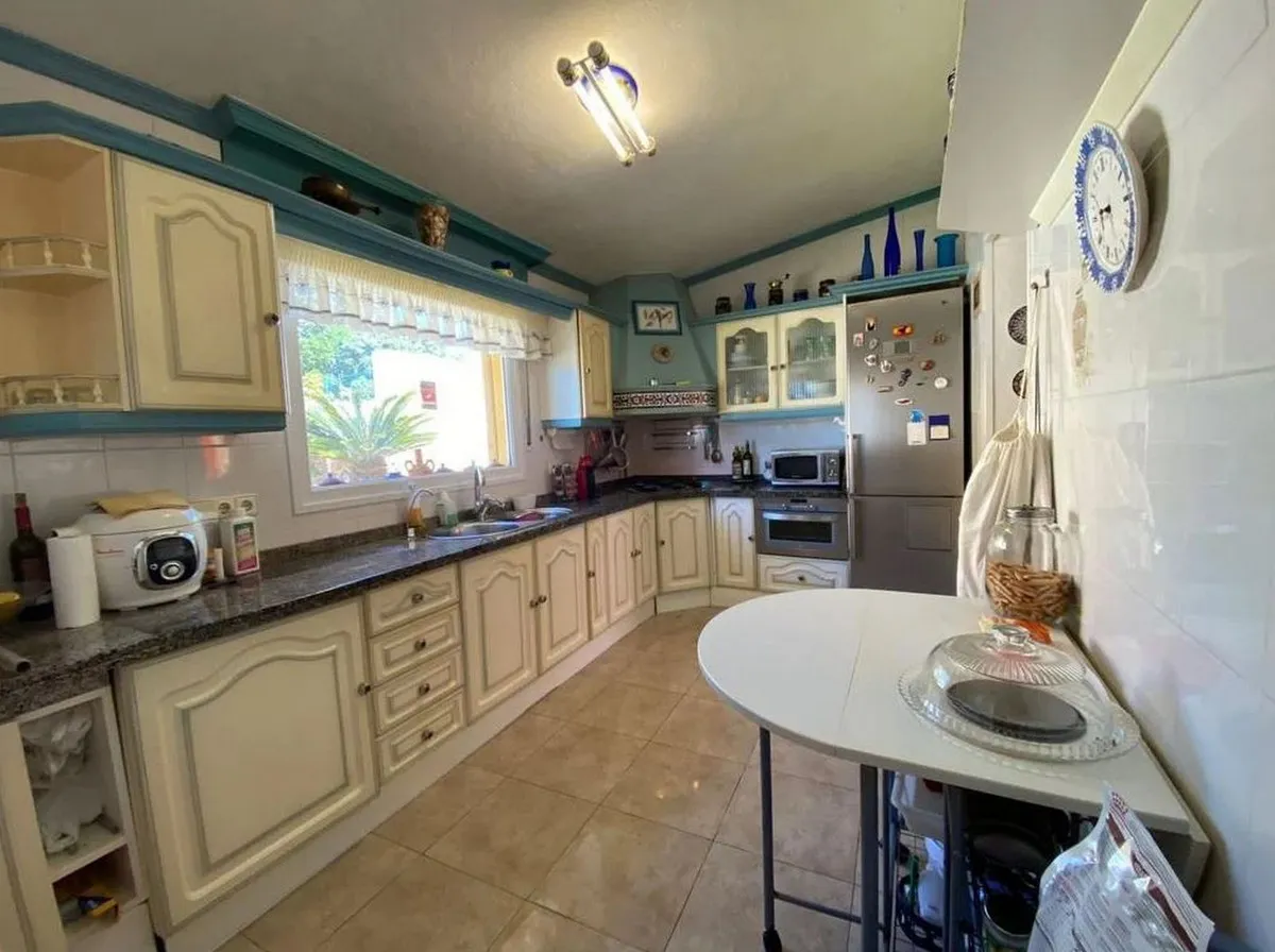 21c01d50-114f-4cc1-bd1a-62f7924f869d