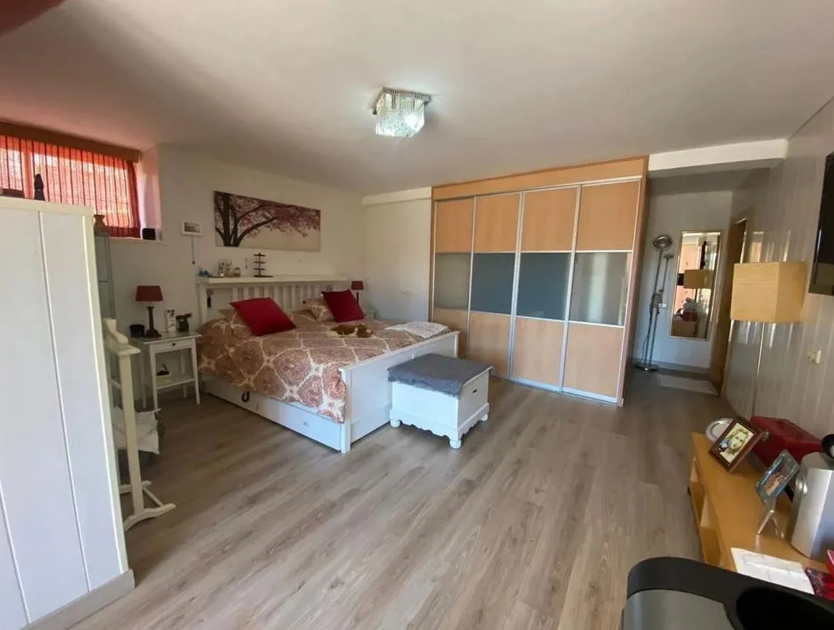 9807f3a5-9d59-45e4-8597-095e3764db91