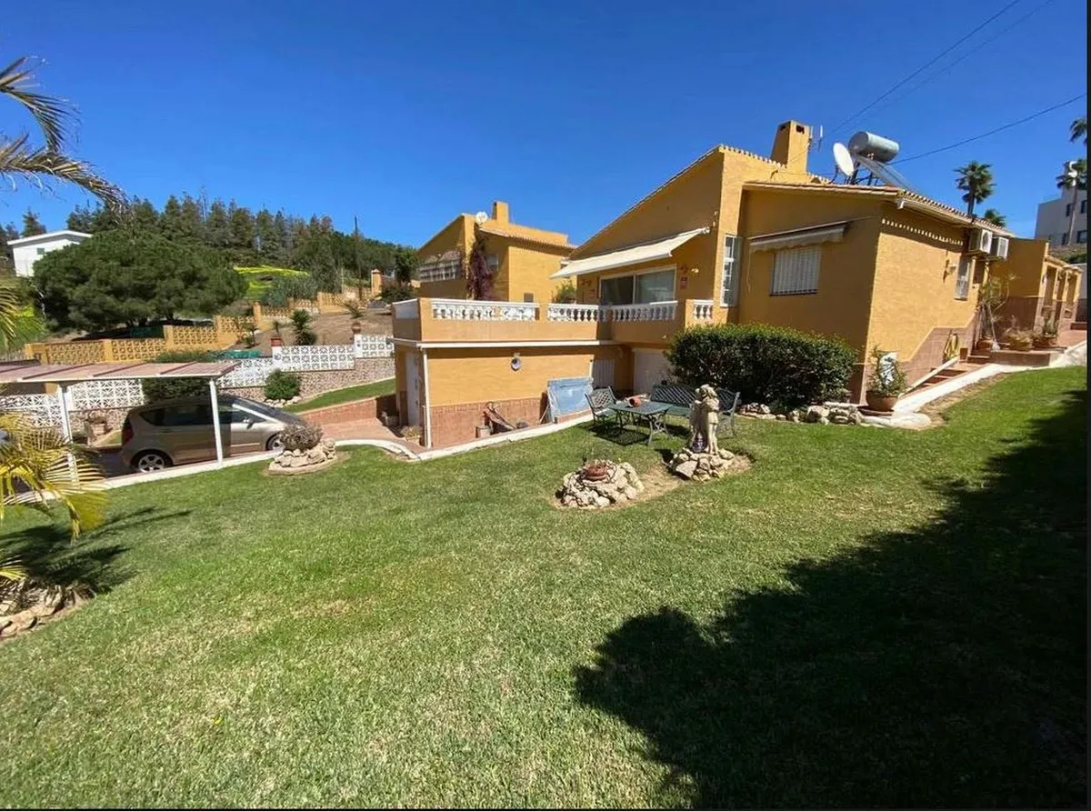 ac748301-02e8-40df-a3ff-069bac8b1119