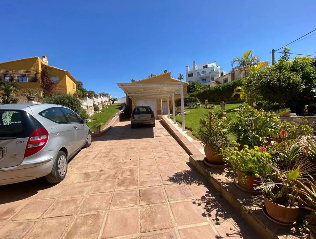 c8c62db3-e5cf-4740-b48f-6d4b1dc9ecdc