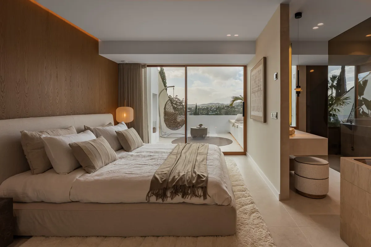 803c7393-bb45-448d-ab84-68f6420d1009