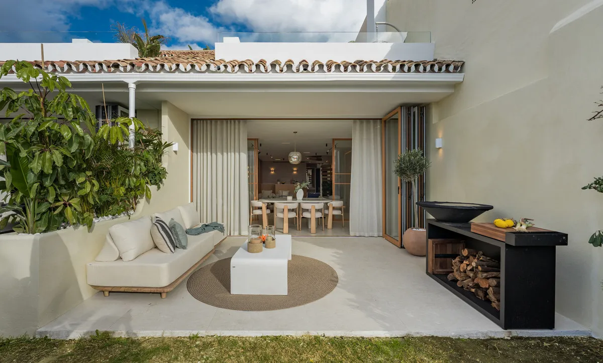 e0956fe5-872d-4f2f-b2e6-5db3550dd679