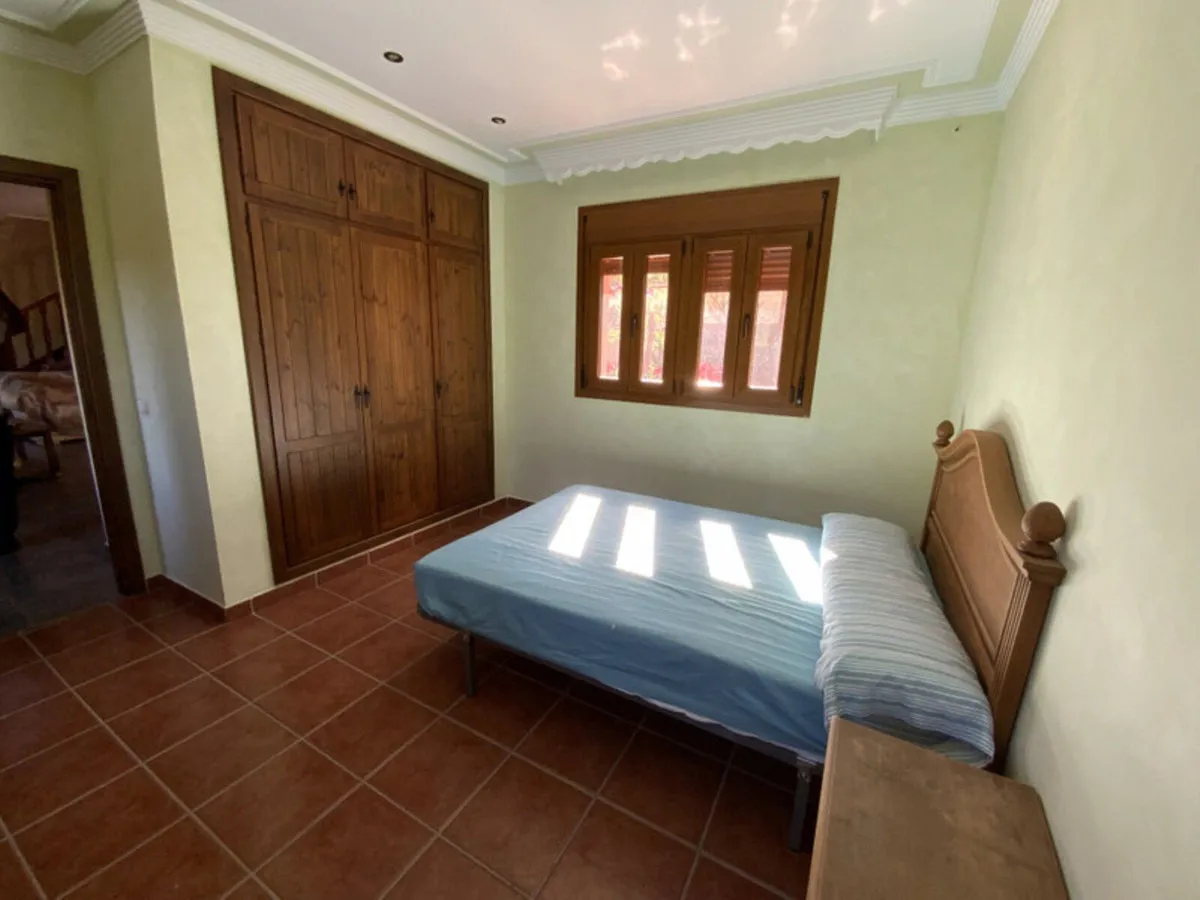 57cb9237-012b-47f0-bb66-0ff9c5457323