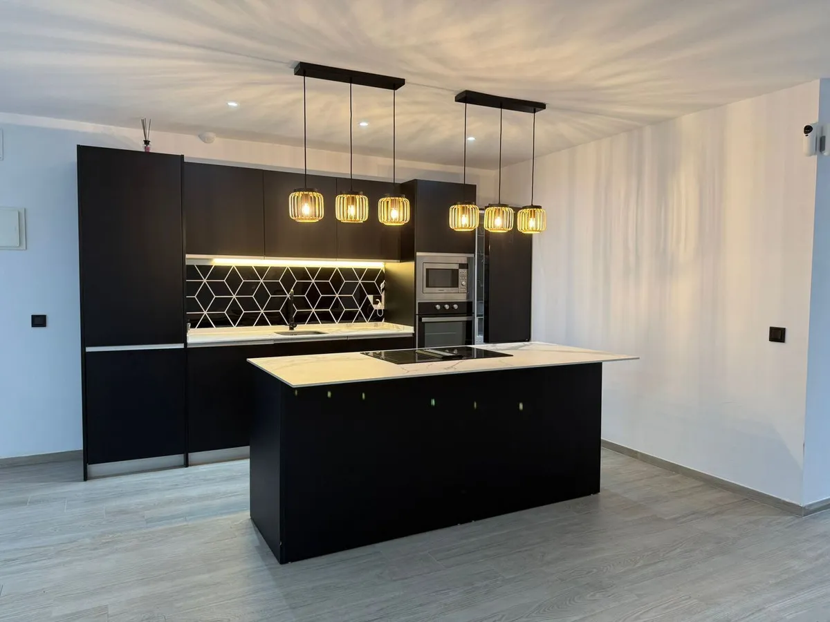 194cefb3-7e06-4f44-844b-cc75f3c564ba