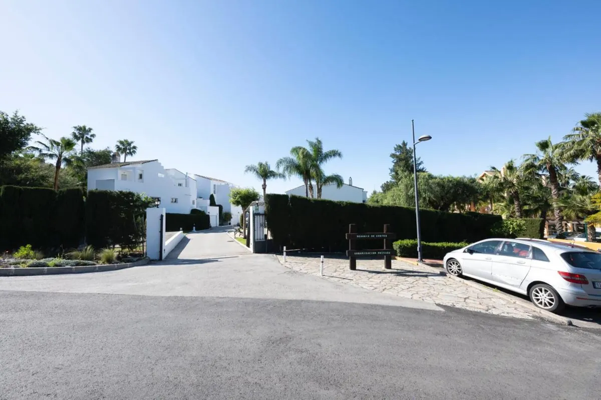 f8b27101-4e1c-490a-b58e-0584befc5cce