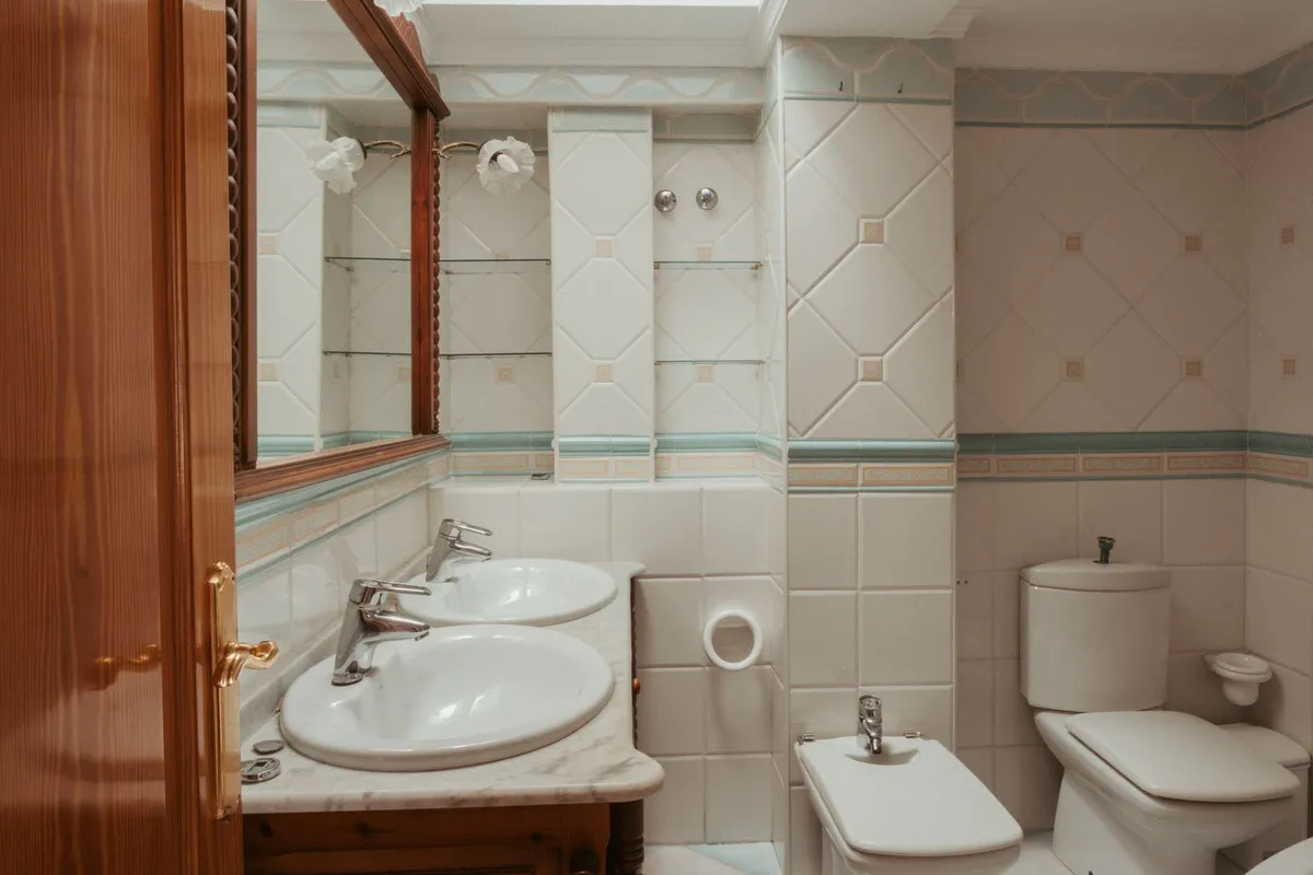 ca7d2dbb-d9fd-484a-b9c4-be3f257e7217