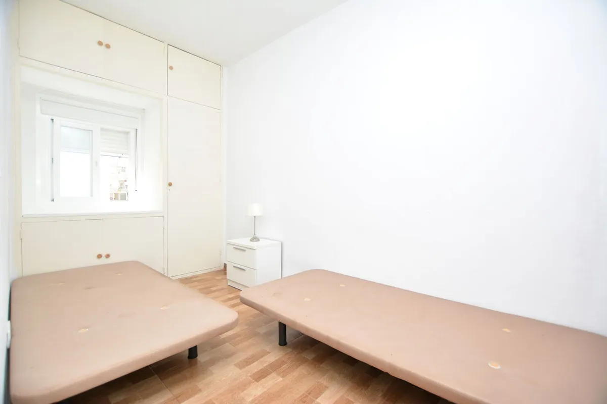 7a9b4edb-a249-4495-b205-177cc3fe9443