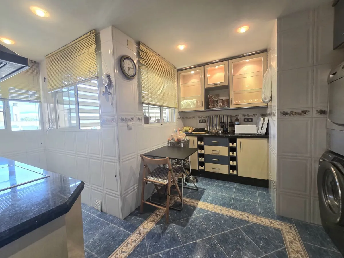 36dafb10-a8ea-4992-b20a-0fbee76d122c