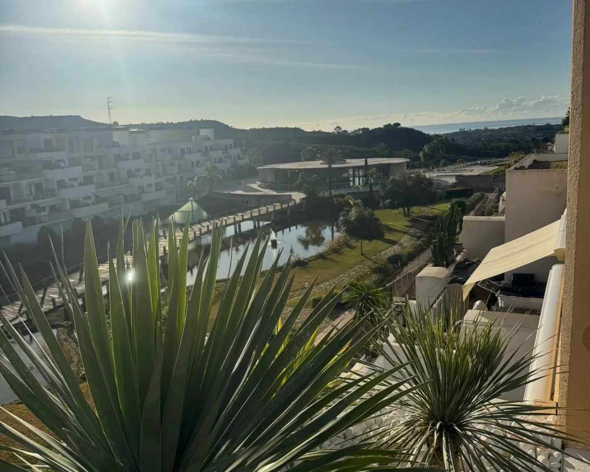 cff643f7-d50f-4a26-a8ef-31ed58ead72e