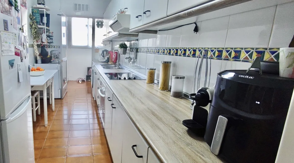 fb12fa29-2547-487e-90b4-8dfb5a654478