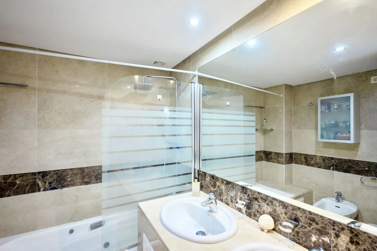 8adc2393-1c9b-4e86-97ec-2e8c8b7ccafe