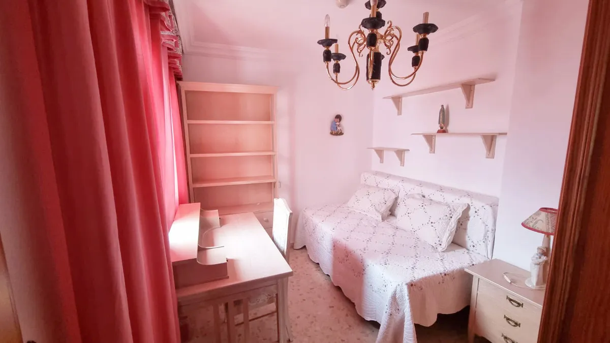 d9af63d9-a802-4948-98b3-186fd08ef9d5