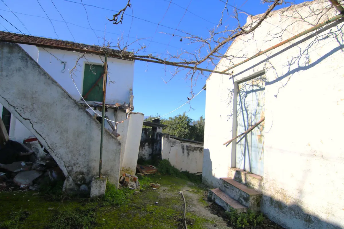 e0ac4220-0679-43bc-9462-200108b87e4e