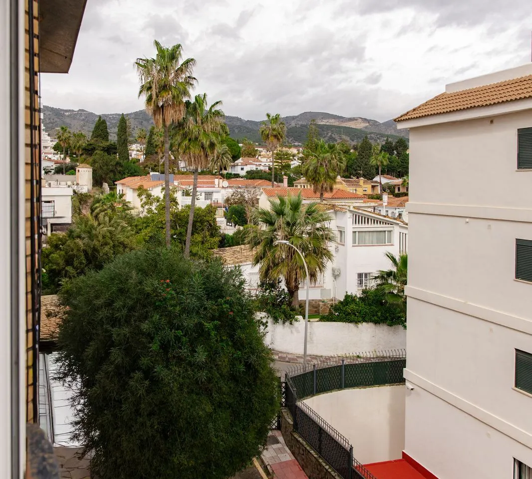 ab930724-067e-4a2c-a440-78f31ca3d476