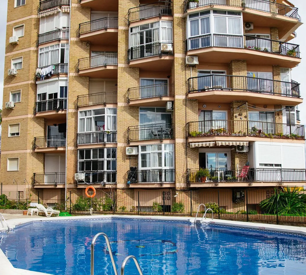 c3dd1805-2f2a-447d-bd66-37aa9b7089df