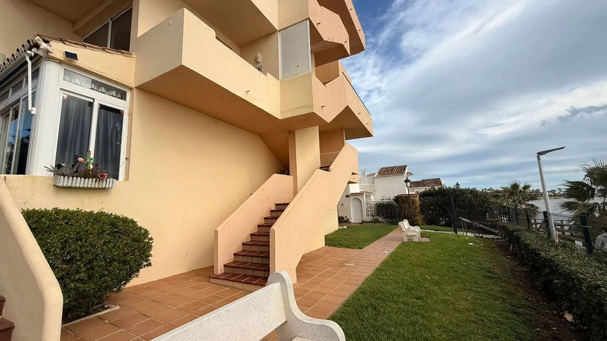 25ca29b3-dec8-453a-8db6-8ee86c6b64d0